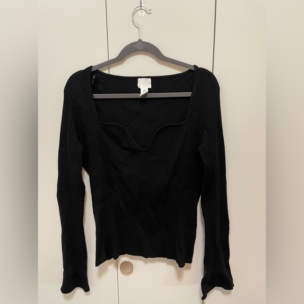H&M Ribbed Sweetheart Neckline Sweater